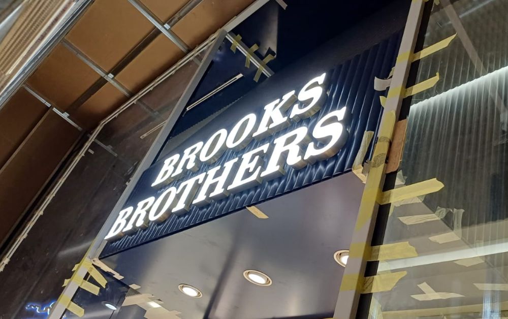 The Role of Outdoor Signage in UAE